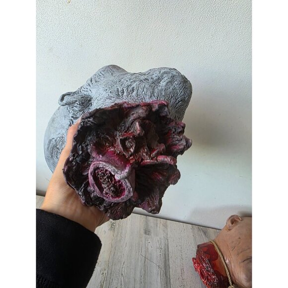 Vintage zombie head beheaded hanging Halloween prop life like life-size realisti - Picture 7 of 11